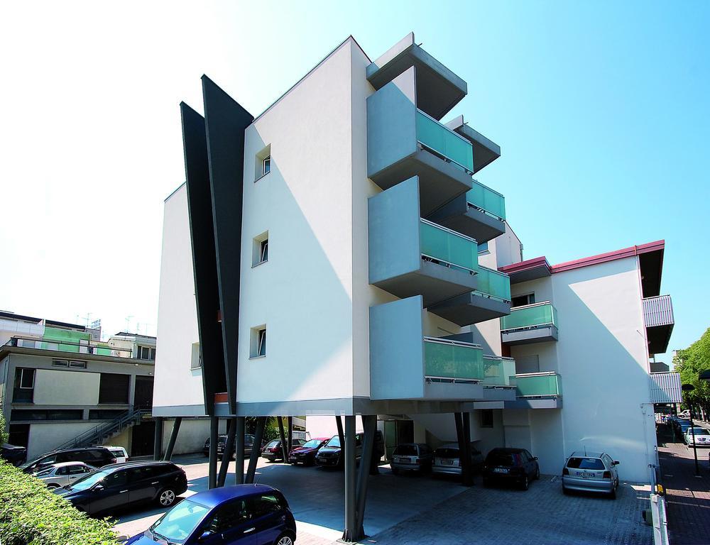 Hotel Simi Lan Lignano Sabbiadoro Extérieur photo