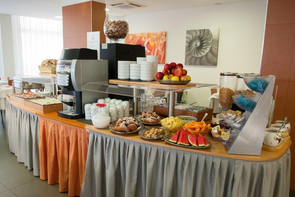 Hotel Simi Lan Lignano Sabbiadoro Extérieur photo