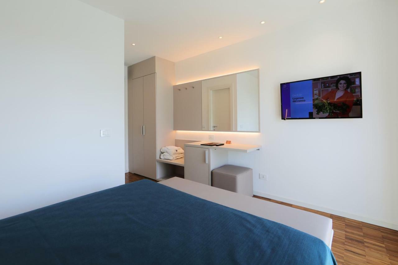 Hotel Simi Lan Lignano Sabbiadoro Extérieur photo